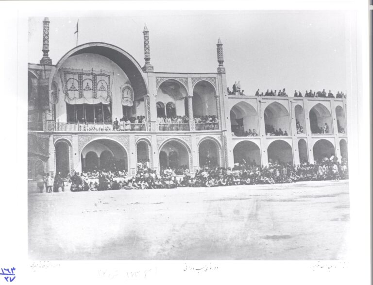 عمارت اسب دوانی